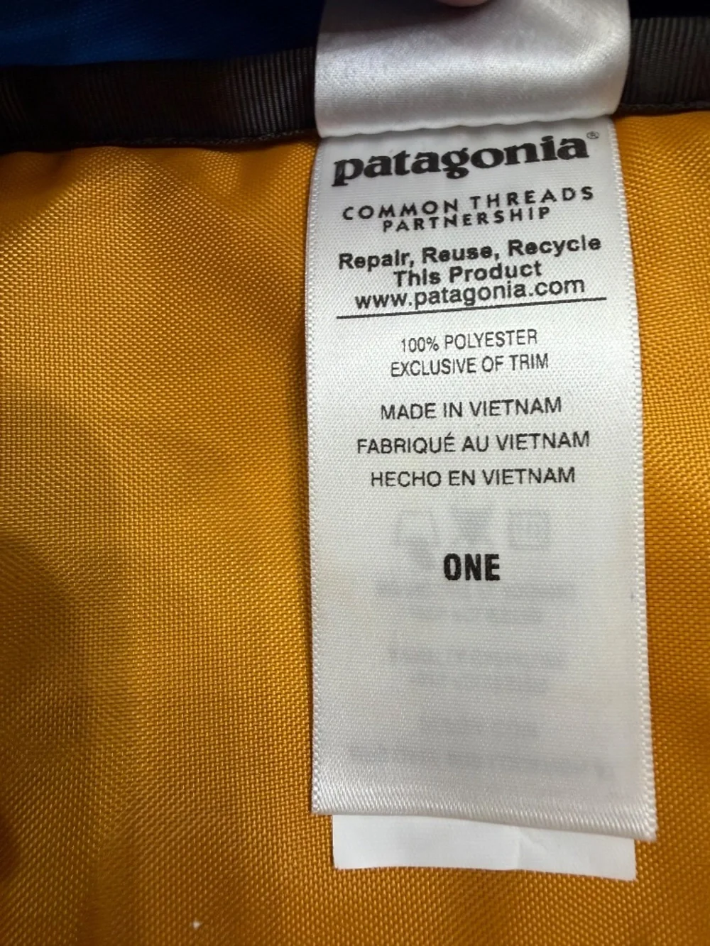 Patagonia Kids Refugio 15L Gym Backback Outdoor Hiking Trail Bag Blue Orange